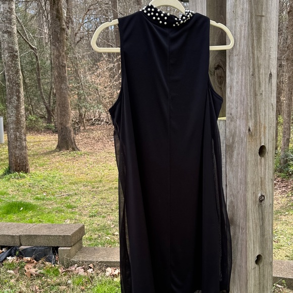 Classic Black Sleeveless Mini Dress with Pearl-Trim Neckline - Picture 6 of 9